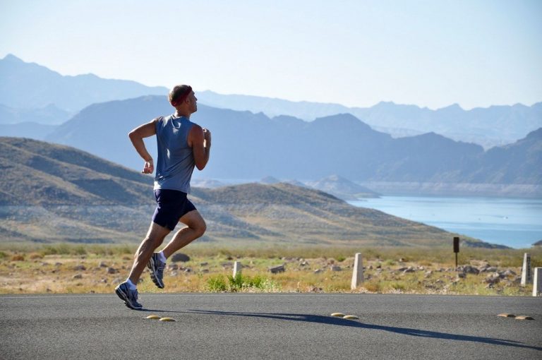 Comment courir pour éviter les blessures ? Pieds nus, Minimaliste ou Drop élevé